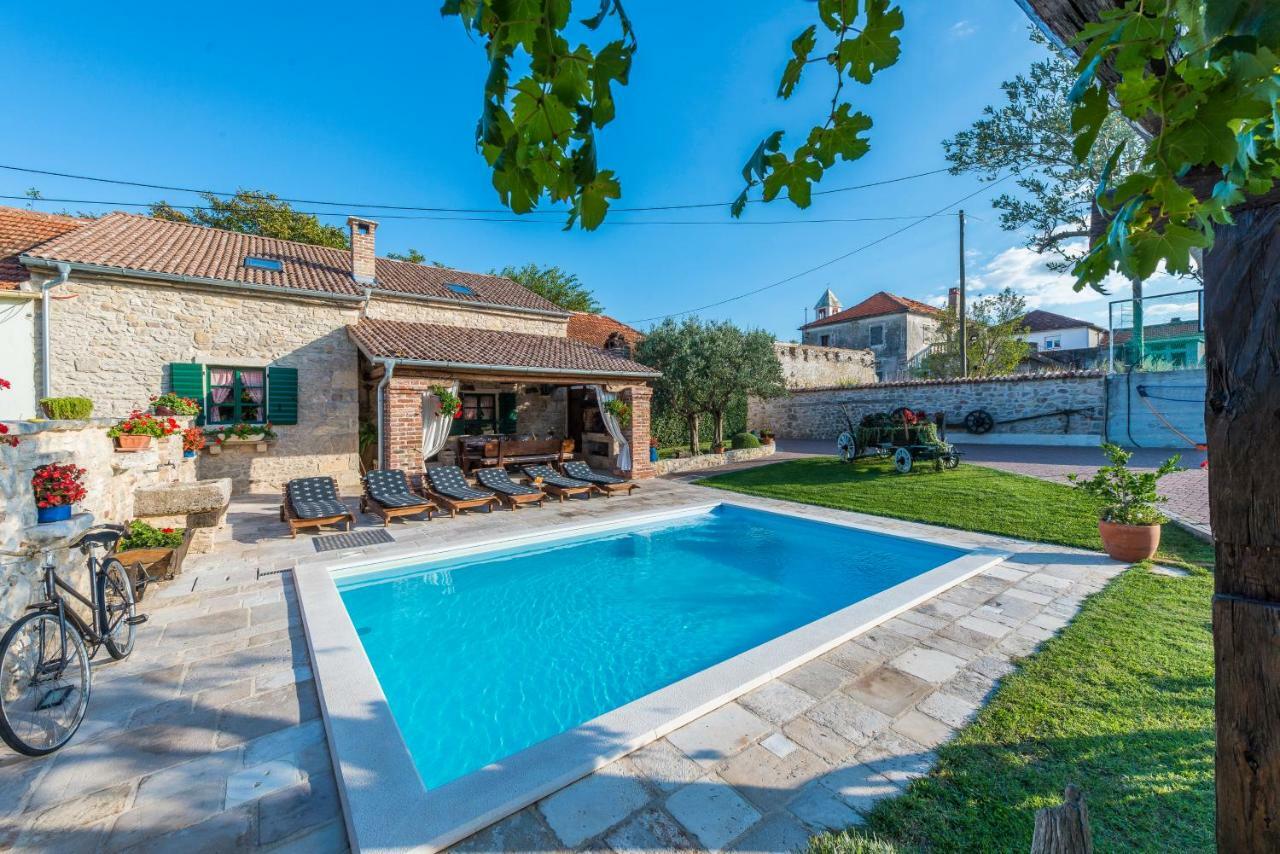 Villa Sisman Donji Zemunik ภายนอก รูปภาพ