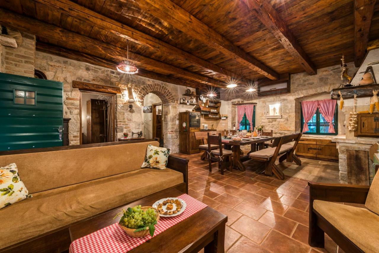 Villa Sisman Donji Zemunik ภายนอก รูปภาพ